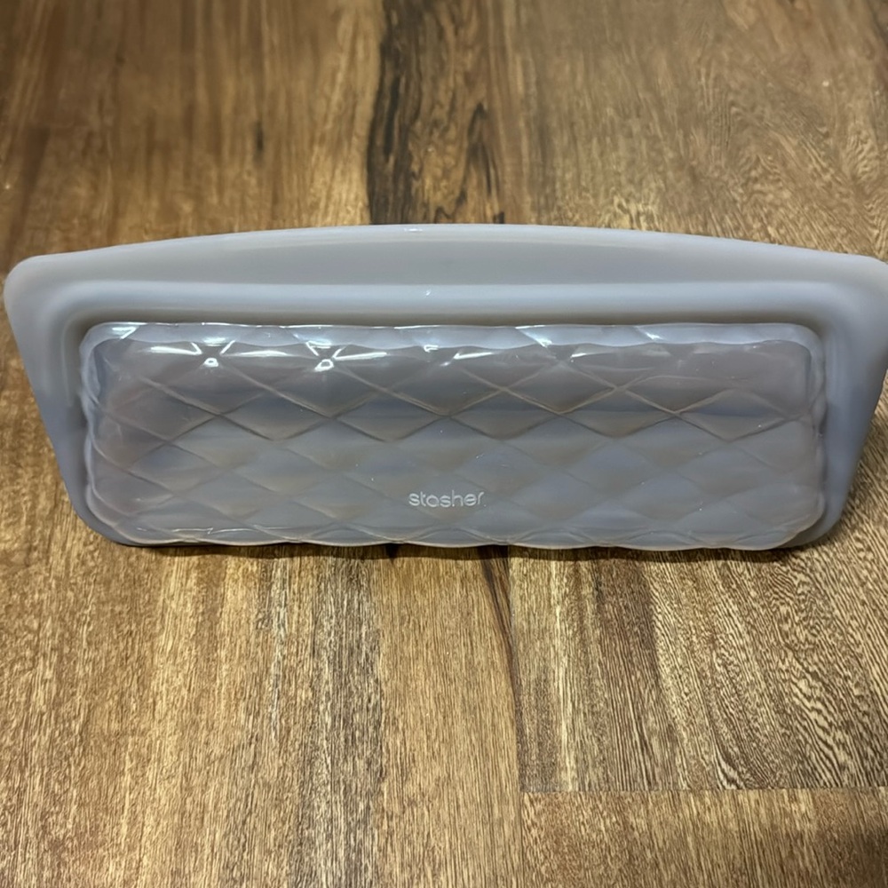 Stasher  make up bag
